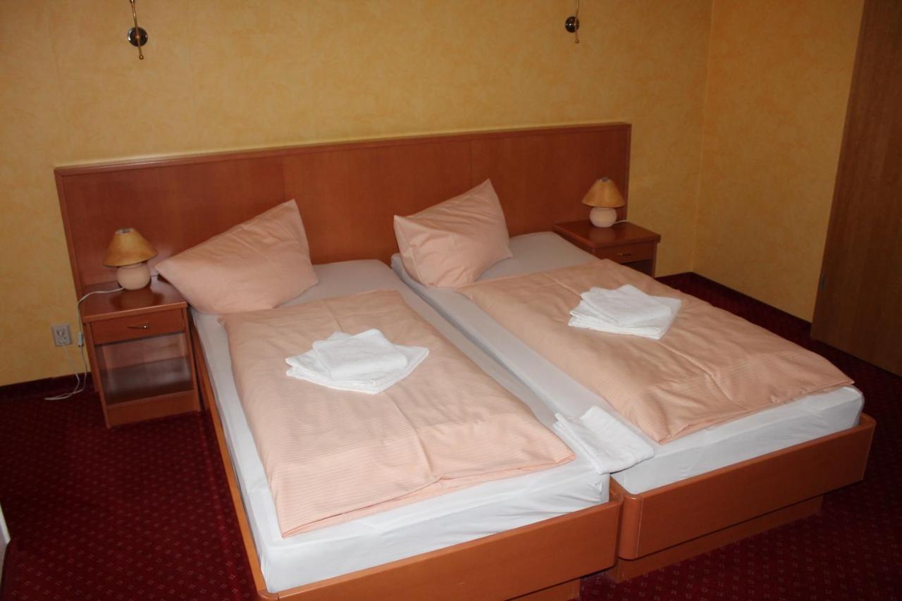 ורניגרוד La Rustica Altstadthotel מראה חיצוני תמונה